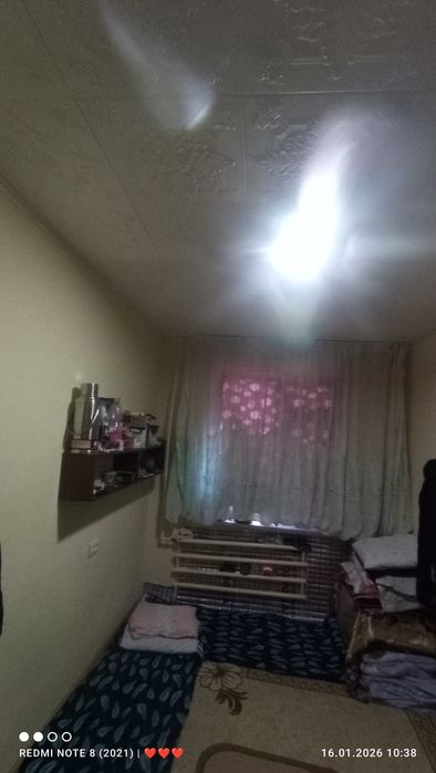 Срочно сотаман 2-4-56да 3-хоналик уйимни 1-этаж панельный подвали бор.