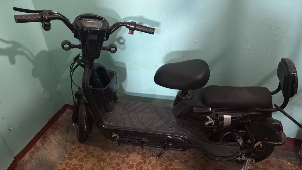 Электровелик с зарядкой