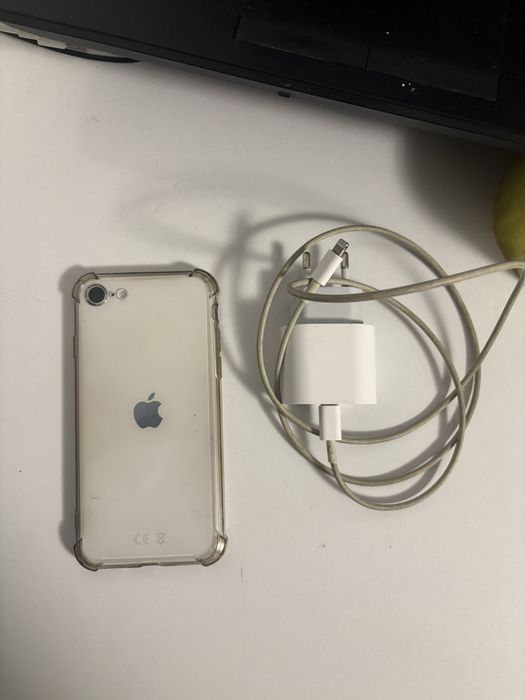 Iphone se 2020 в хорошем состояний