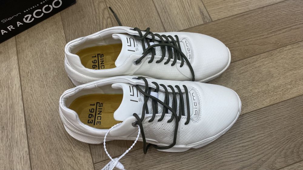 Кроссовки ECCO новые