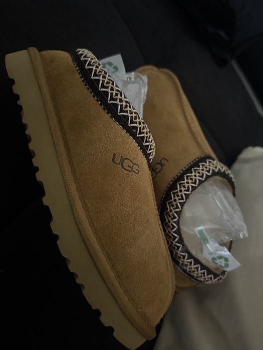 Ugg tazz