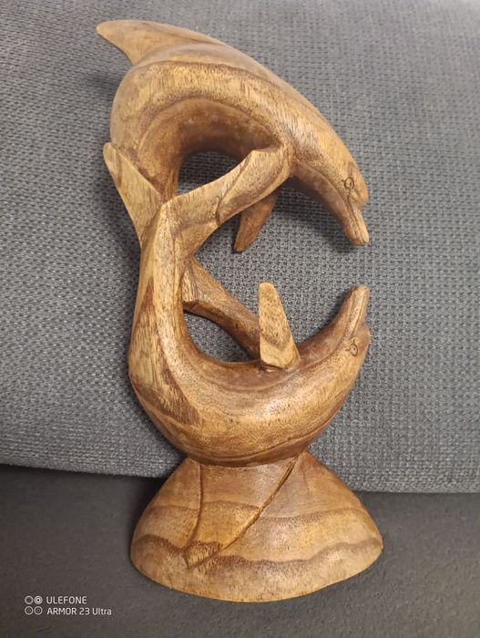 Индонезийска -дървена статуетка два делфина скулптура