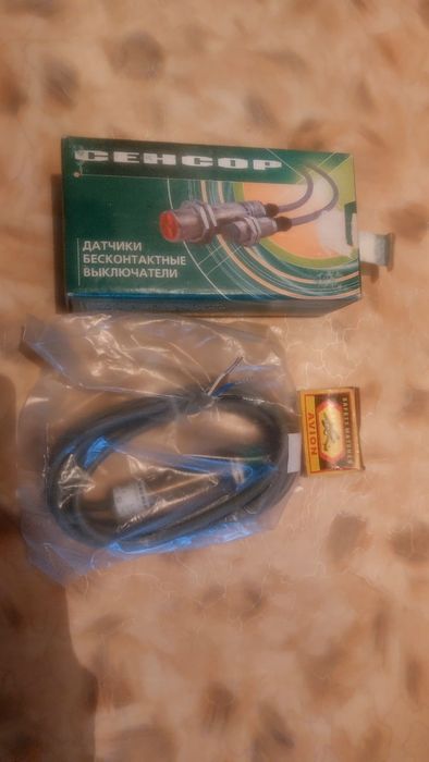 Датчик концевой 4-х проводный.