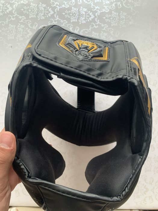 Шлем для единоборств