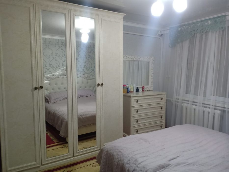 Продам спальный гарнитур