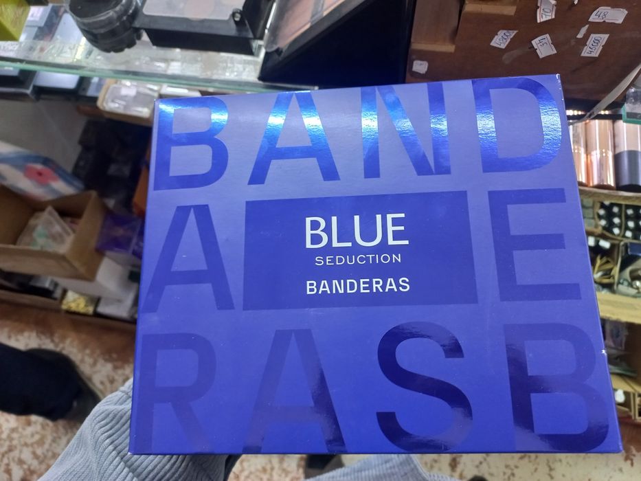 Antonio Banderas Blue Seduction (Original)

Легендарный