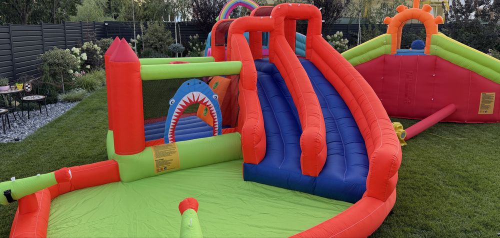 Tobogane/castele gonflabile- evenimente /petreceri/ spatiu de joaca