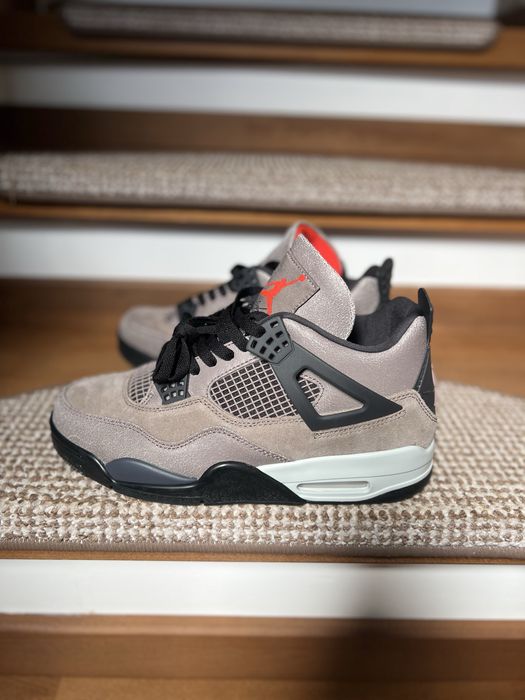 Nike Air Jordan 4 Taupe Haze Infrared