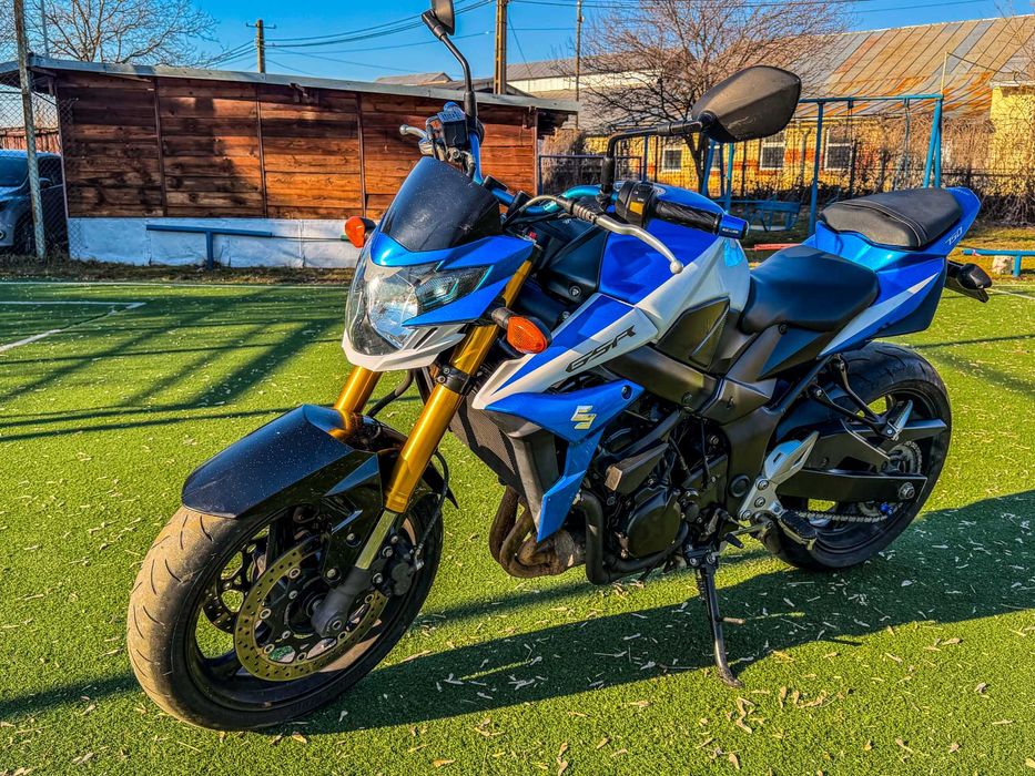 Suzuki GSR 750 - 2014