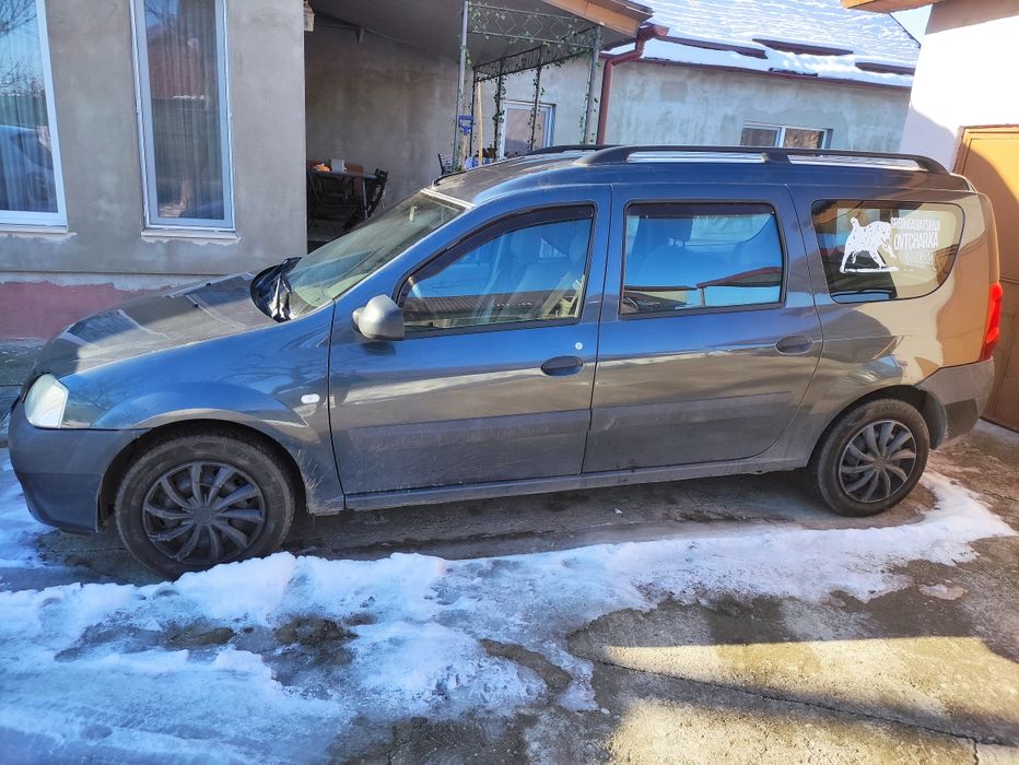 Vând Logan mcv 1.6 16v