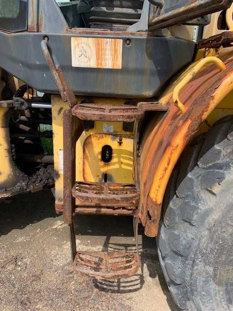 Dezmembrez vola New Holland W190B