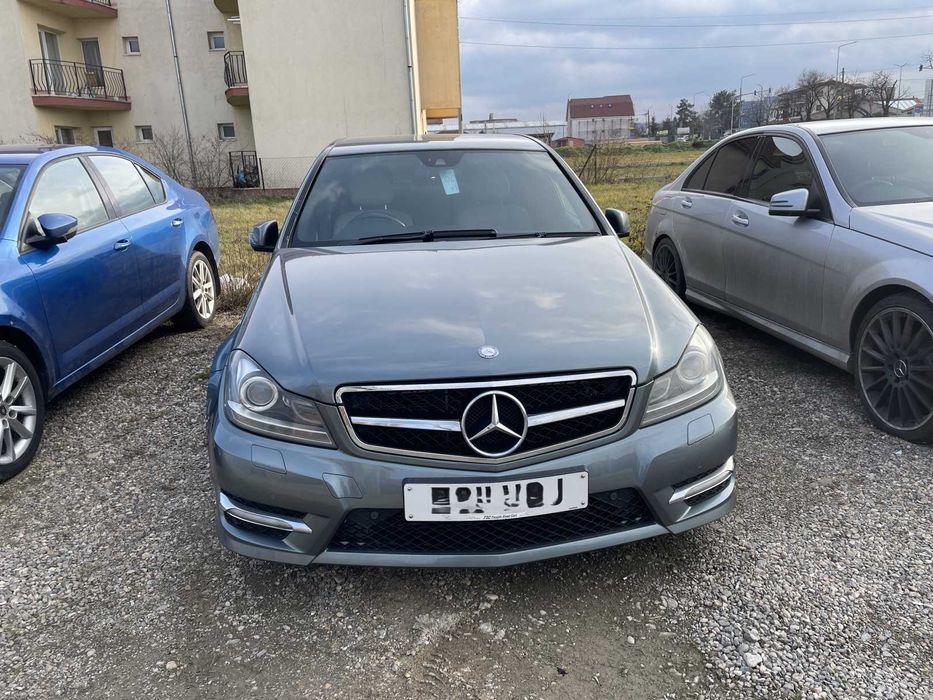 Dezmembrari dezmembrez Mercedes C-Class W204 facelift 2.2 cdi cod motor OM651911