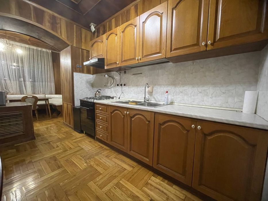 Метро Космонавтов 3/3/4  ЦУМ (Центр) аренда