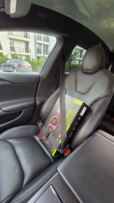 Asus ROG Astral RTX5090 OC
