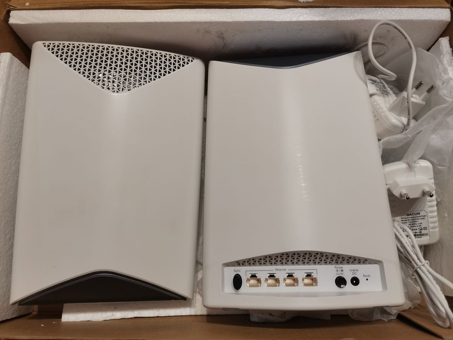 Netgear Orby  Outdoor Universal Sattelite RBS50Y Router Extender