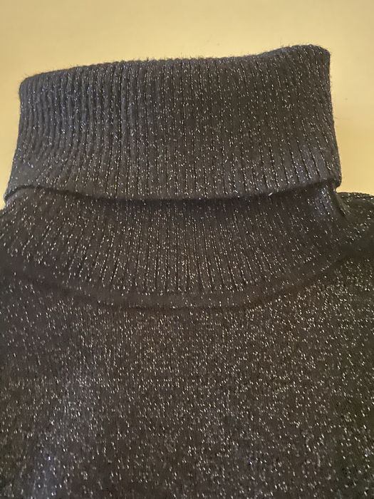 Bluza cu guler pe gar Zara