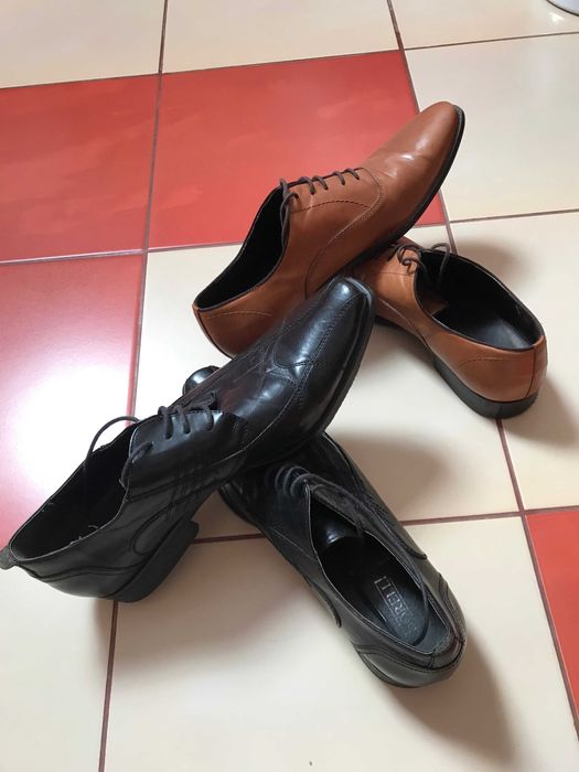 Vand doua perechi pantofi barbati_piele naturala_nr. 43