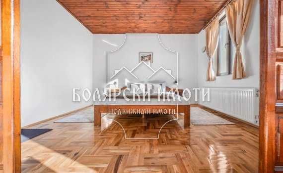 Продава се Къща в с. Хъневци, Област Велико Търново - 360 кв.м за 1857 €/кв.м - Снимка #4