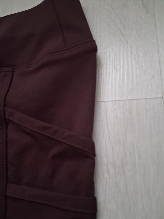 Vand Pantaloni Carhartt Noi cu eticheta Dama marime Xs