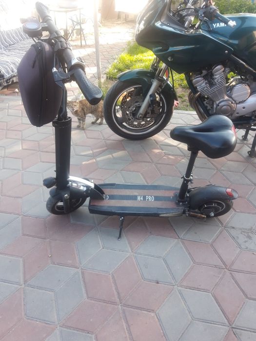 Продам электро самокат