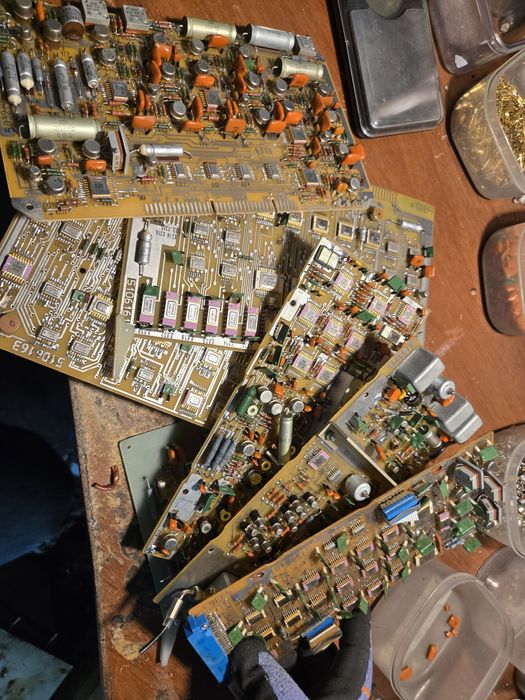 Радиодетали , платы , микросхемы