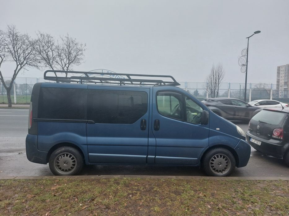 De vanzare . Opel Viavaro. model Westfalia. ( MULTIVAN)