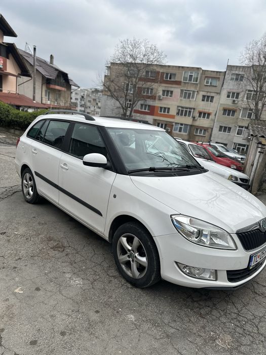 SKODA Fabia 2012 — imagine 3