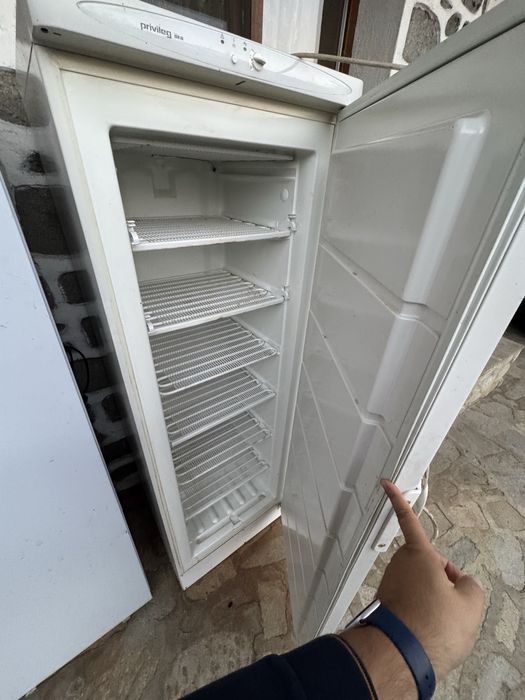 Фризери три броя