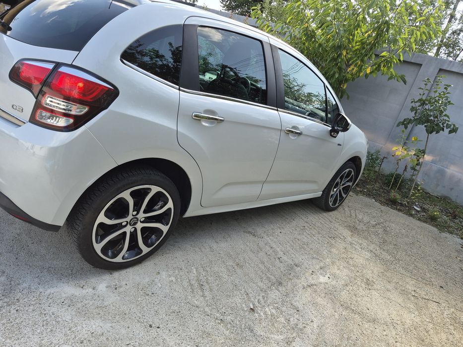 Citroen c3 excelence 1.2 benzina cu turbo  110 cp an 2015  km 95000     R.A.R. Efectuat!!!