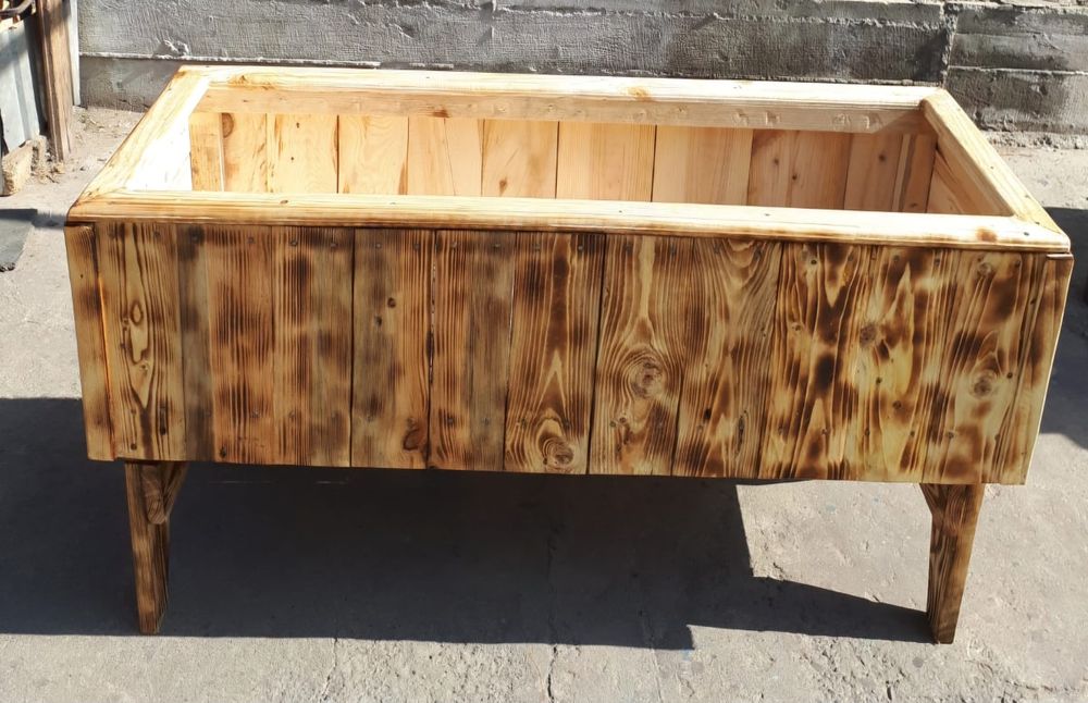 Подцветочник    .