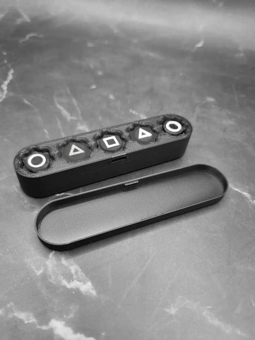 Joc Gonggi din serialul Squid Game cu carcasa slim