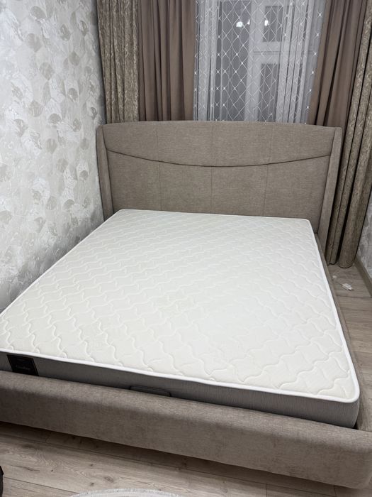 Спальный кровать