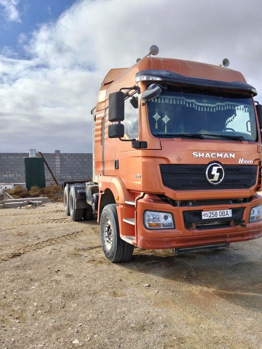 SHACMAN SX4258GV404 тягач 2020 года выпуска