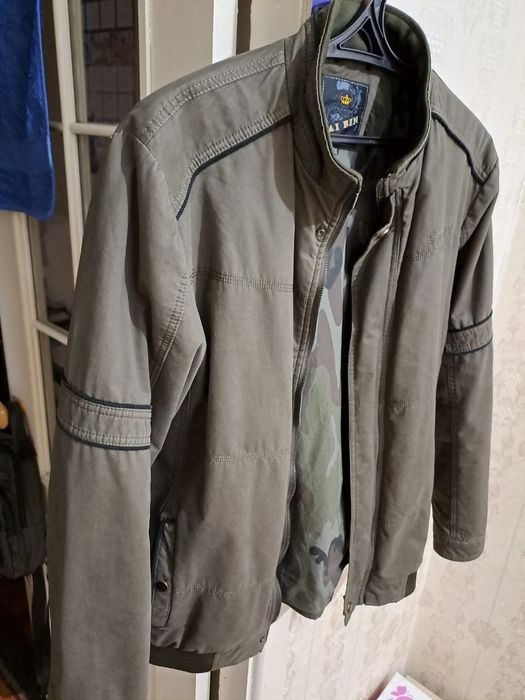 Мужская куртка 52 размер