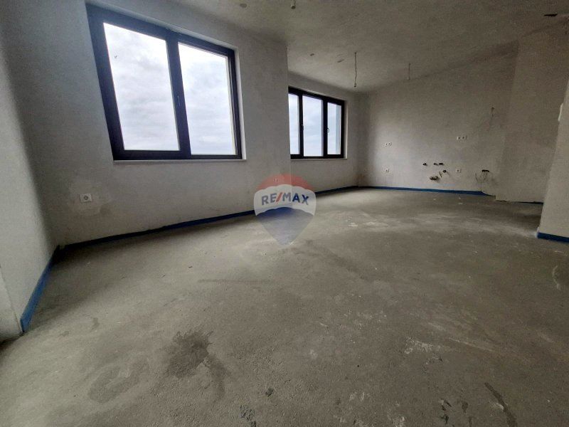 Продава се Двустаен апартамент в Варна, Младост 2 - 65 кв.м за 1192 €/кв.м - Снимка #1