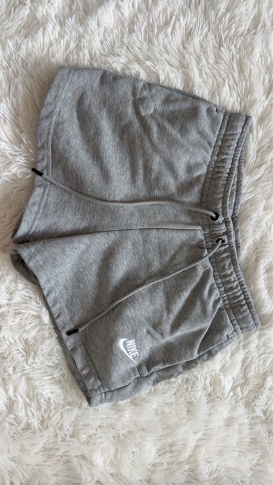 Къси панталони Nike