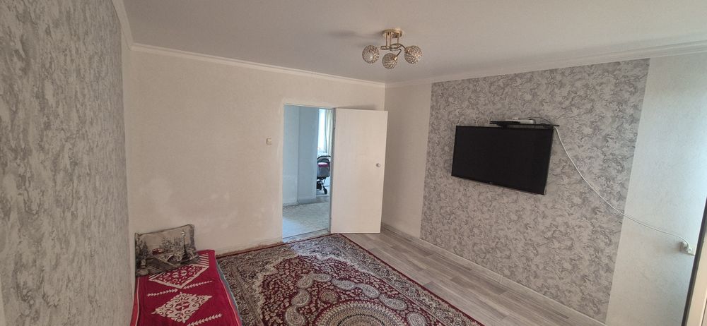 Продам 5 комнатную квартиру