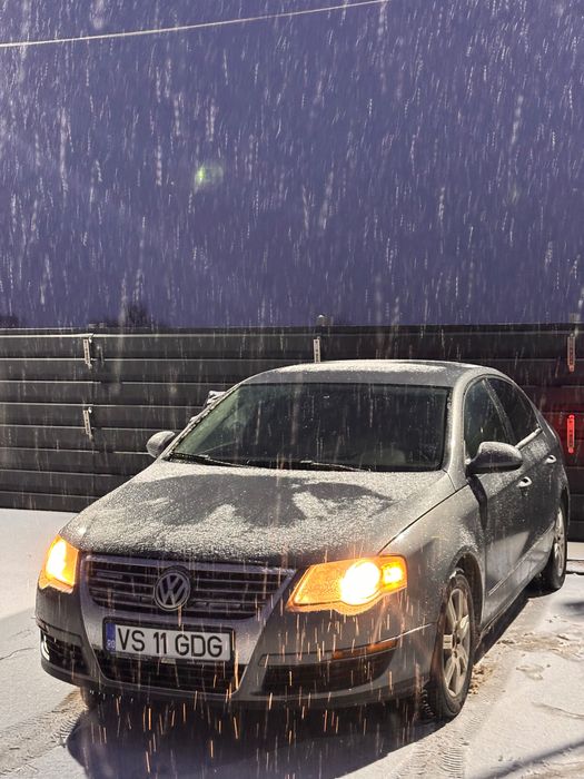 Vând sau schimb passat b6 1.9 2009 plus diferență din partea mea !
