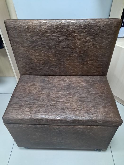 Продам диванчики