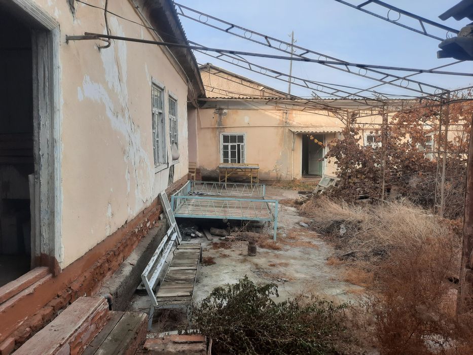 Hovli sotiladi vang'ozi