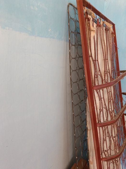 Кровать односпальная