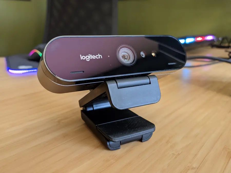 Cameră web Logitech Brio 4K ideală pentru conferințe și videochat