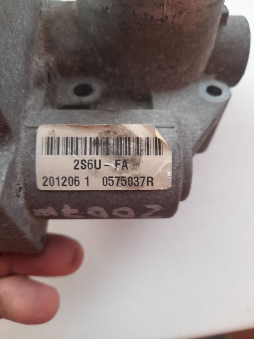 Продам дроссель на Форд фокус.