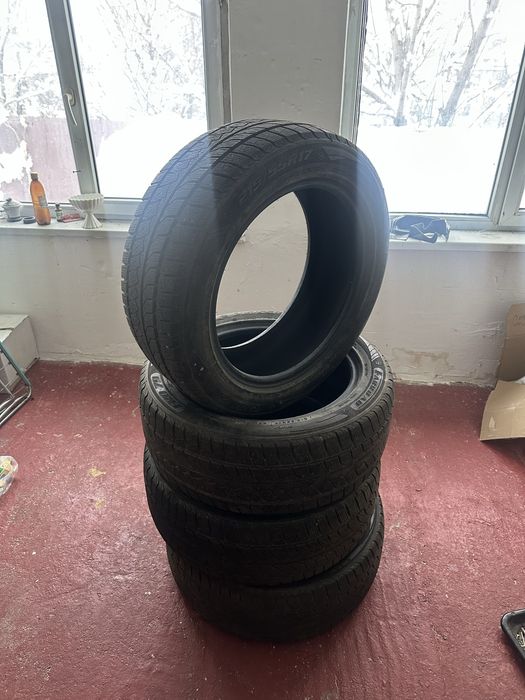 Шины зимный 215/55R17