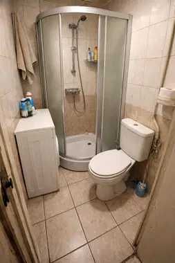 Inchiriez garsoniera langa Politia Municipala micro 12