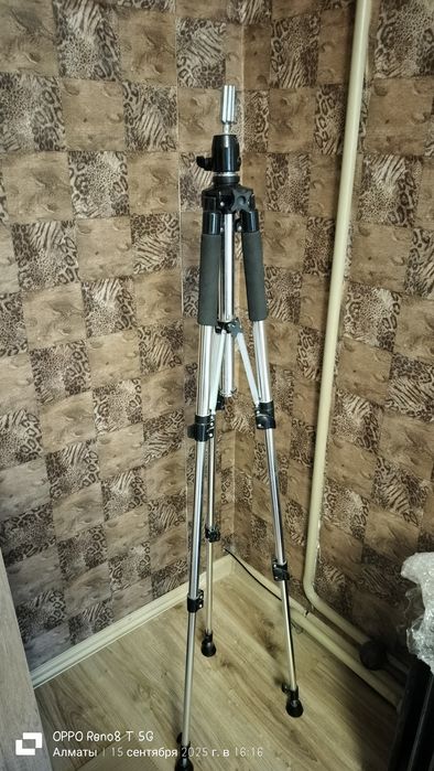 Штатив для тренировки парикмахера