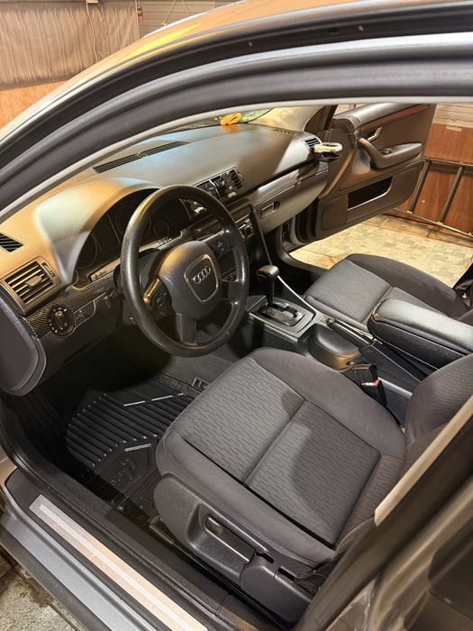 Vand audi a4 b7 2006 2.0 cu o axa URGENT!