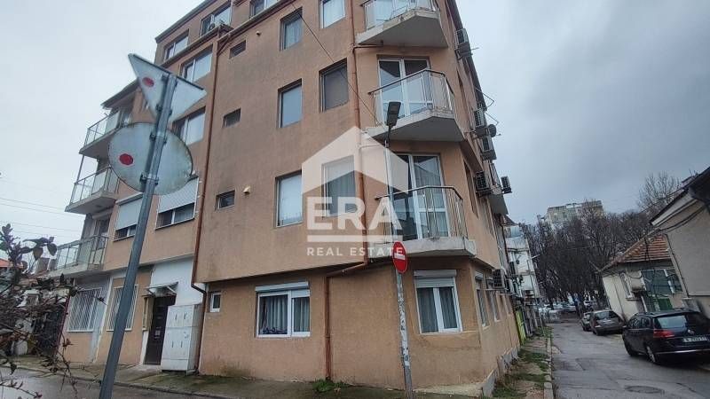 Eксклузивно! Двустаен обзаведен апартамент за продажба под ПФОЕ МОЛ, р