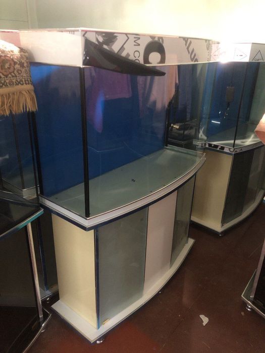 Akvarium sotiladi sextant arzon narxlada 1 Metr uzunligi 60 sm Balanli