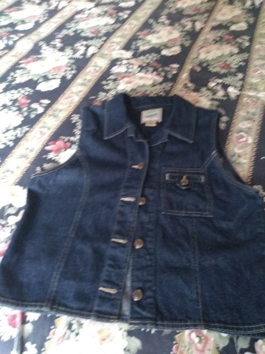 Дамски дънки и елек